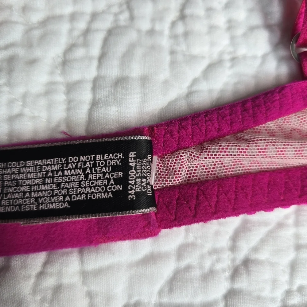 Victoria's Secret Very Sexy Pink Push-up Bra 32B - Picture 12 of 12